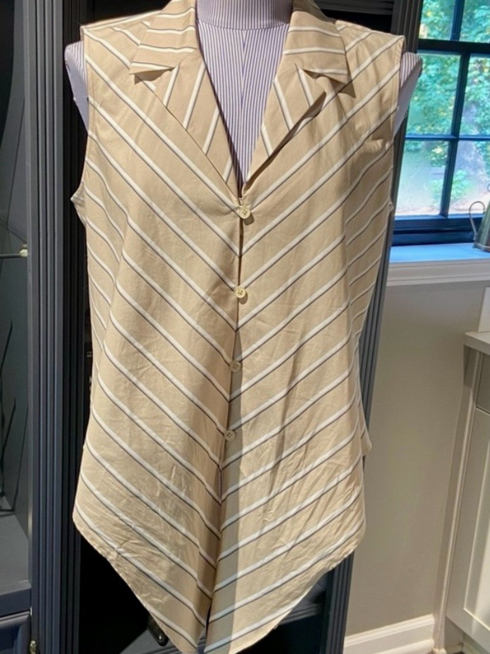 Lafayette 148 New York Beige and White Striped Sleeveless Button-Down Top - Picture 3 of 4